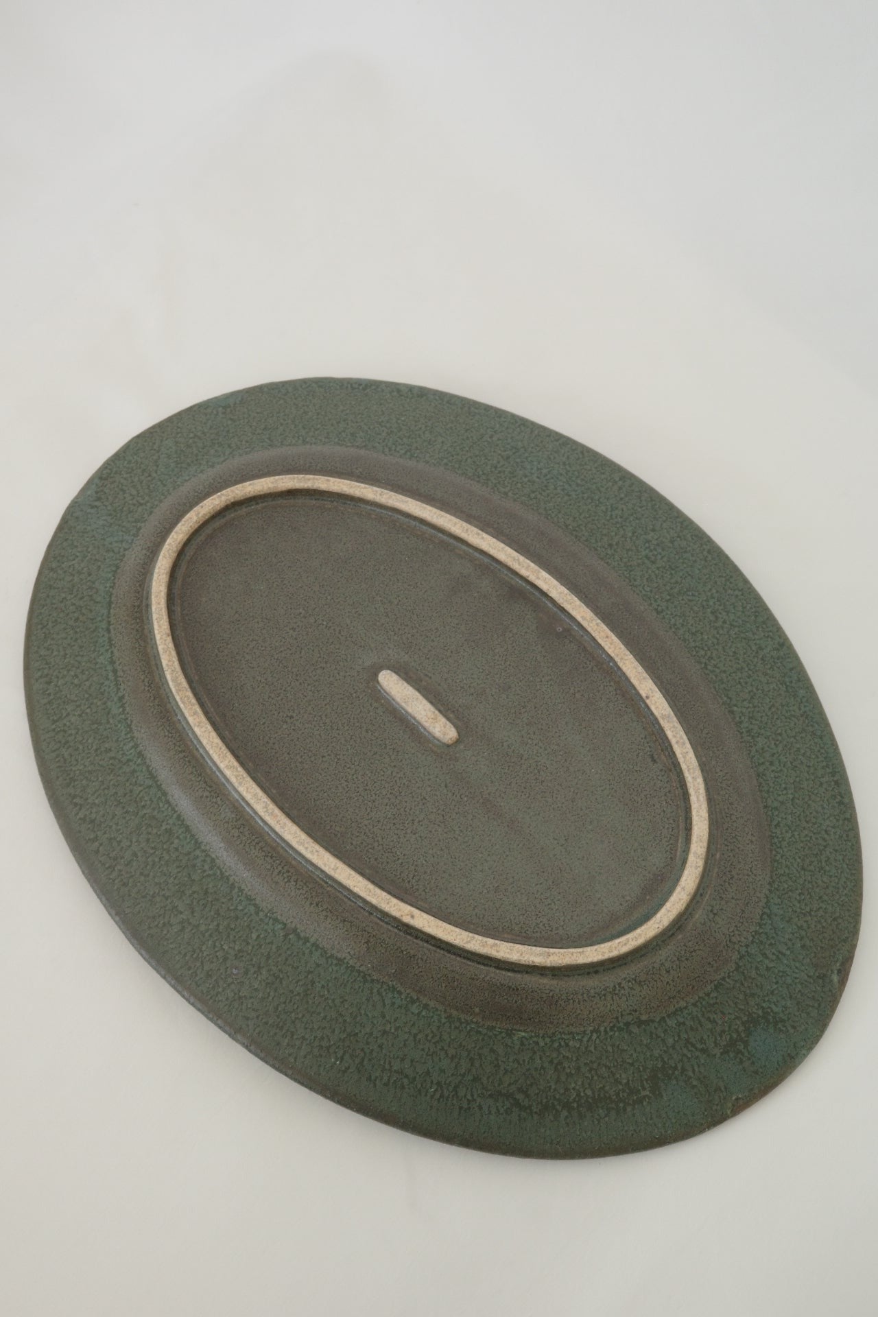 Oval plate M - green