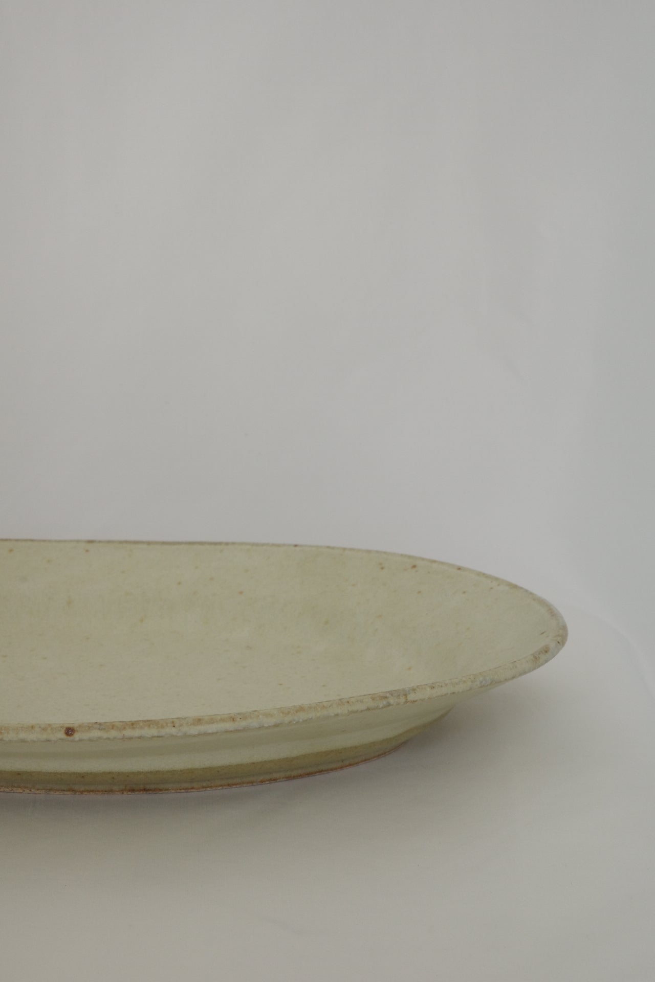 Oval plate L - yellow