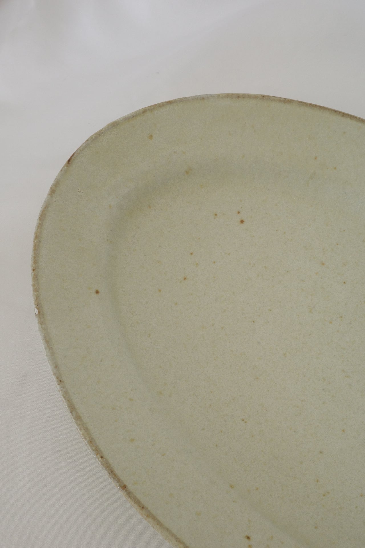 Oval plate L - yellow