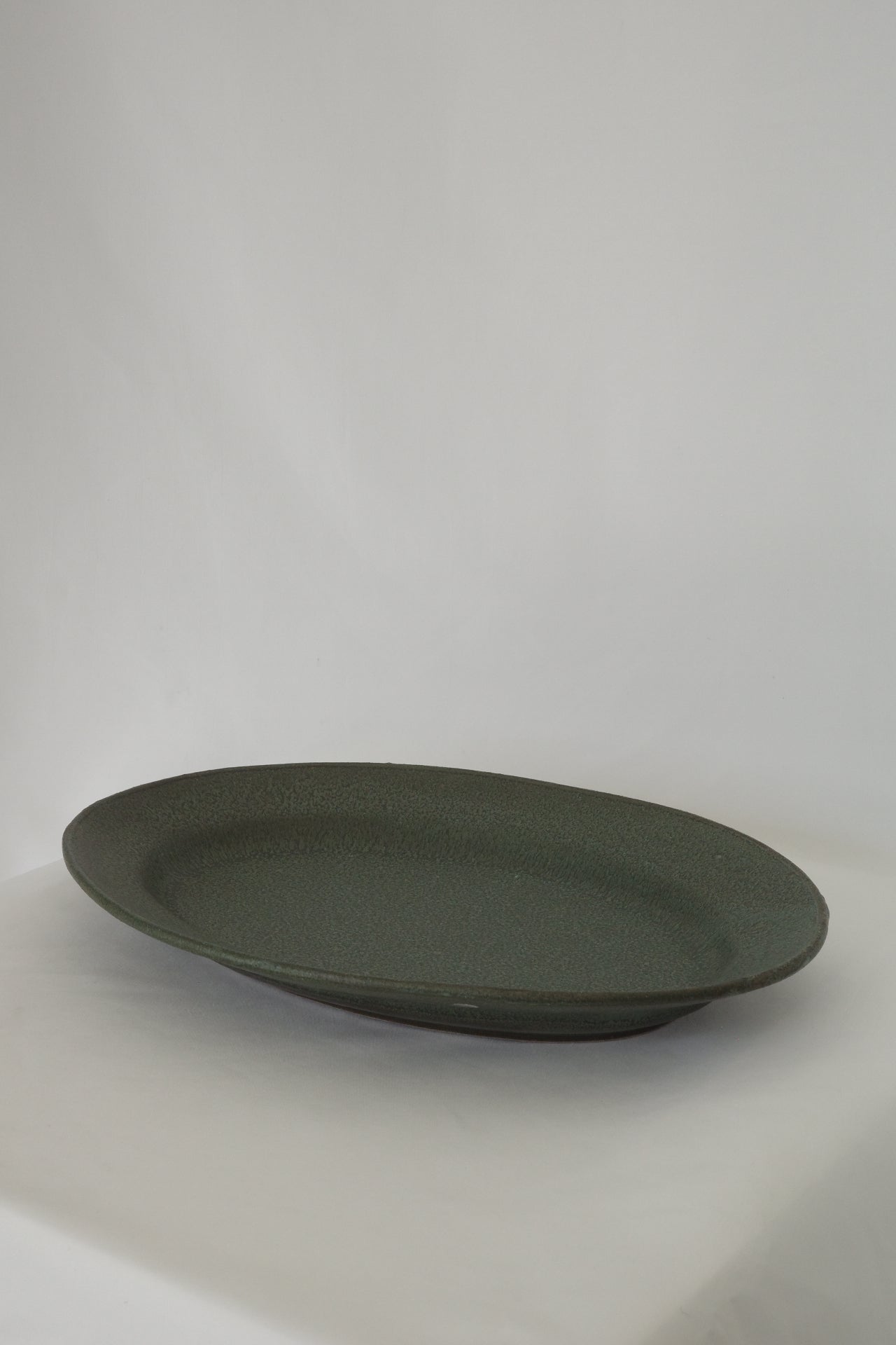 Oval plate L - green