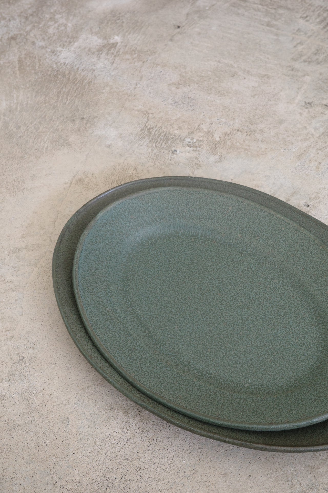 Oval plate M - green